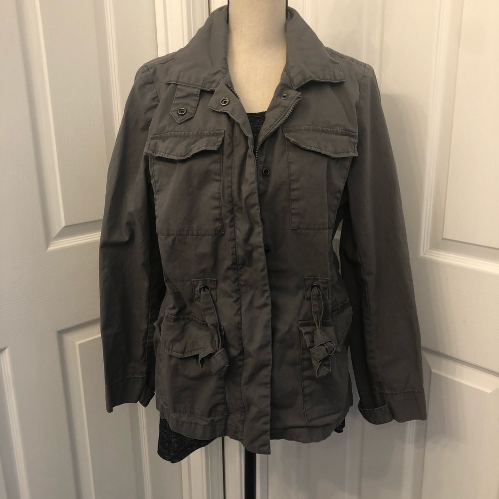 Gap Utility Jacket Grey with 4 snap close pockets